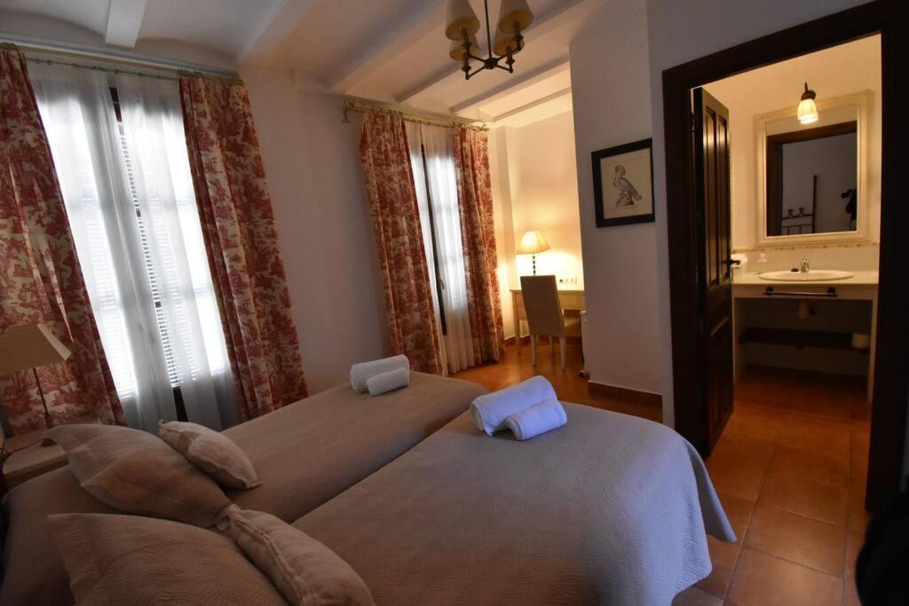Casa Rural Almonaster La Real, Marques De Robledal Bagian luar foto